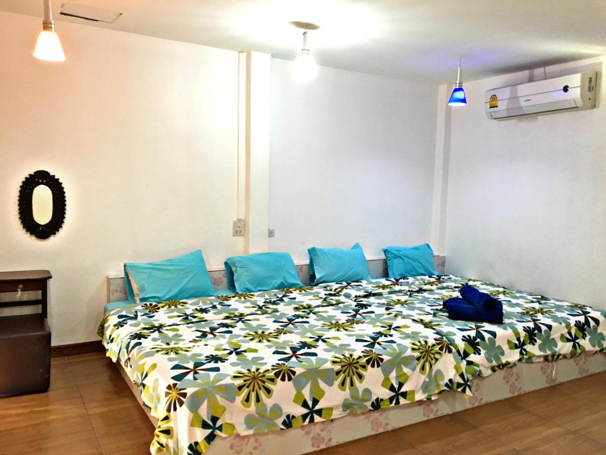 Benjaporn Bungalow Ko Si Chang Cameră foto