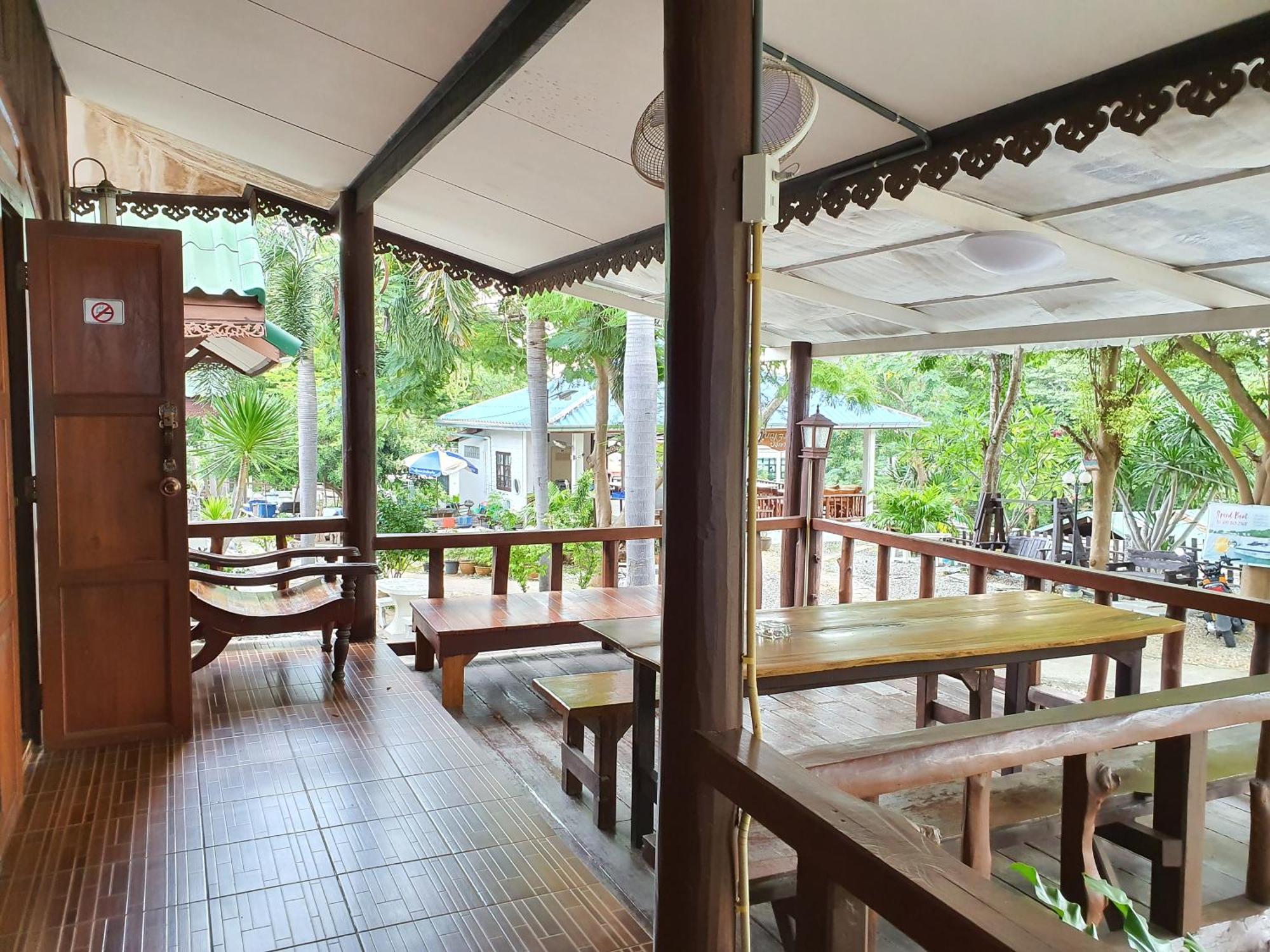 Benjaporn Bungalow Ko Si Chang Cameră foto